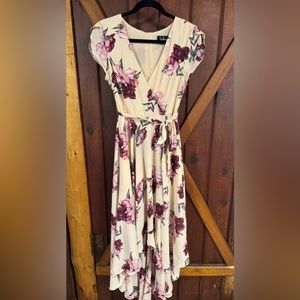 Lulu’s Floral Dress Size Small